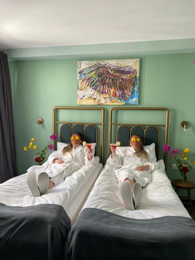 Paliani Hotel メスティア エクステリア 写真